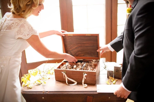 Wine ceremony as a symbolic wedding ritual