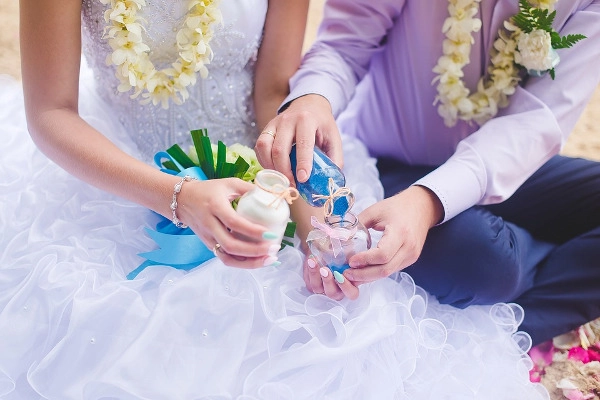 Sand ceremony for a symbolic wedding