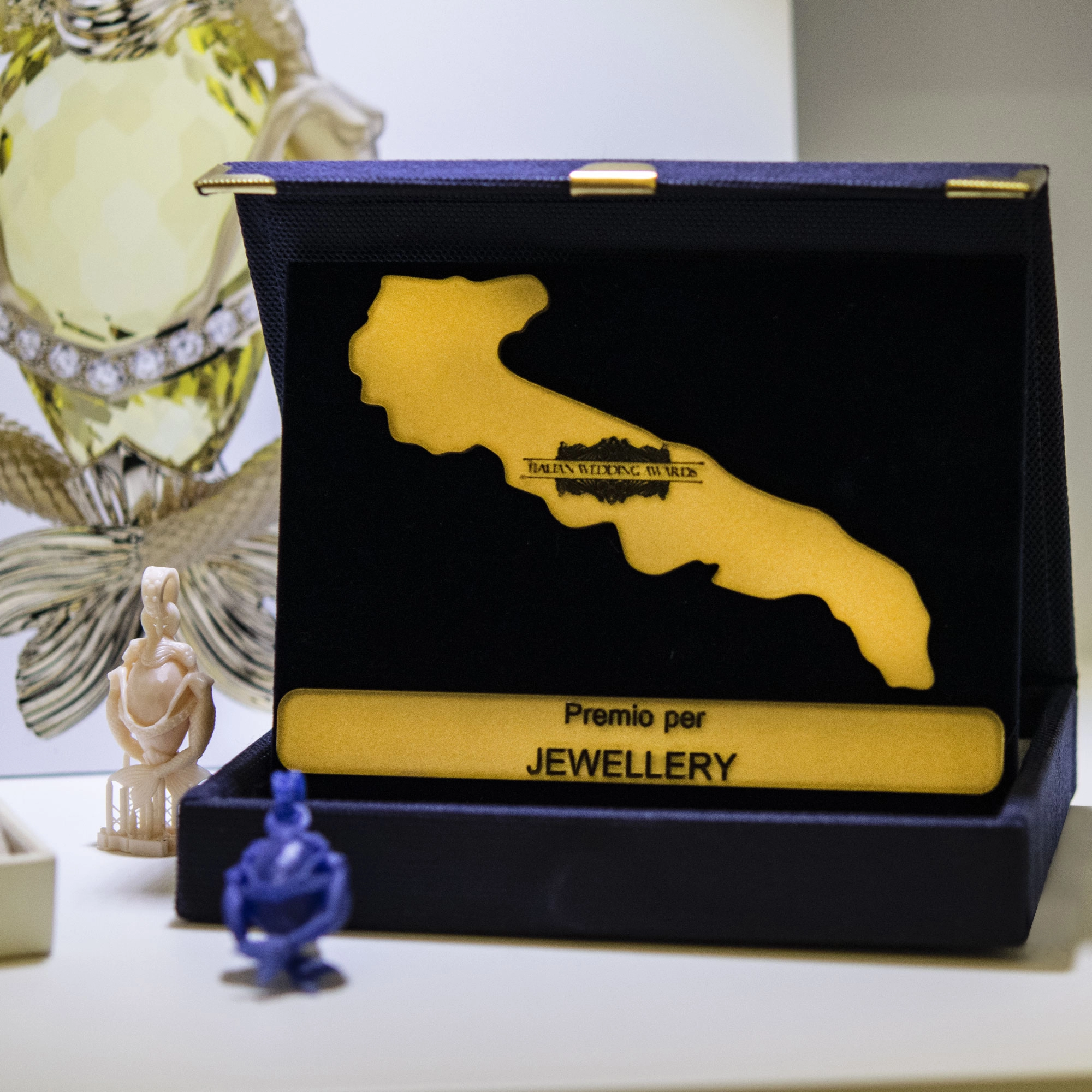 Antonio Colonna received the Puglia Italian Wedding Awards plaque in the jewellery category