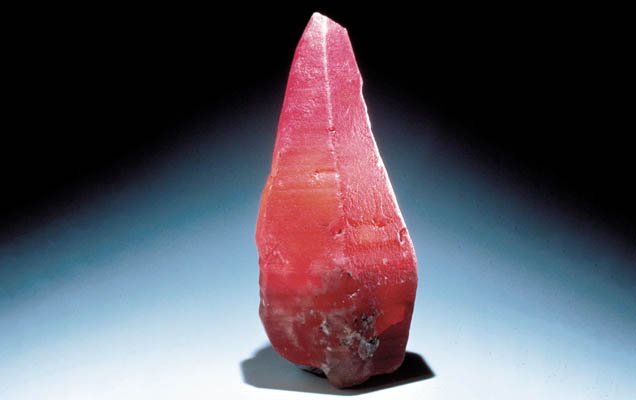 Cristallo di corindone padparadscha