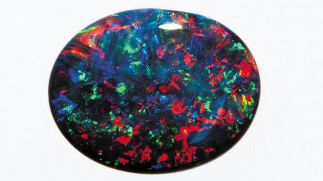 Opale nero con gioco di colore vivace