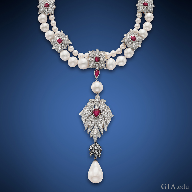 Collana Cartier con la perla naturale La Peregrina