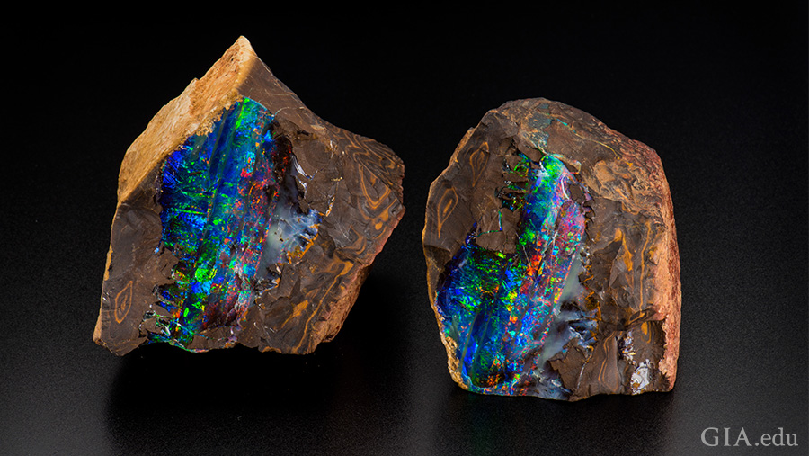 Due boulder opal con matrice rocciosa